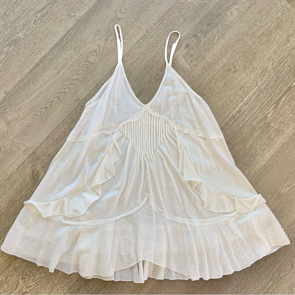 POL Spaghetti Strap Pintuck Trapeze Top